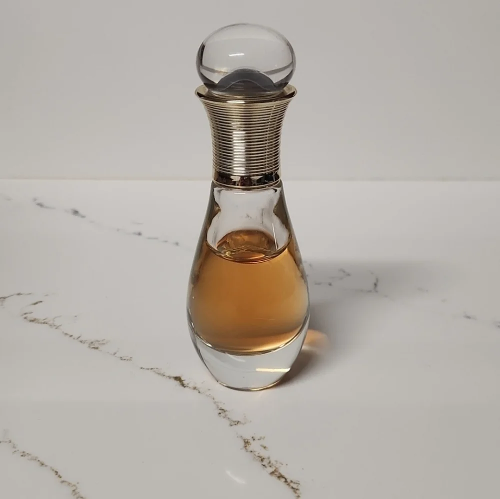 Dior J'adore Eau de Parfum Roller-Pearl - Picture 3 of 7